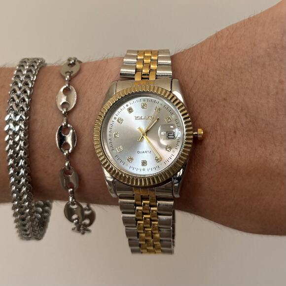Y2K Gold Silver Quartz Watch with Patterned Dial Date Window Unisex 8.5" New - Picture 3 of 5